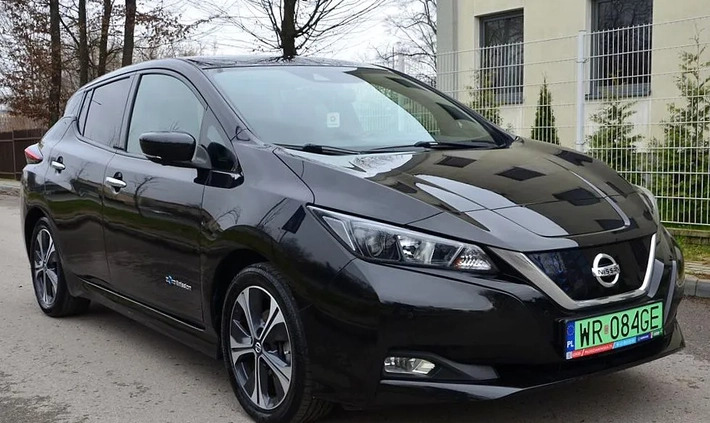 Nissan Leaf cena 64900 przebieg: 105236, rok produkcji 2018 z Radom małe 379